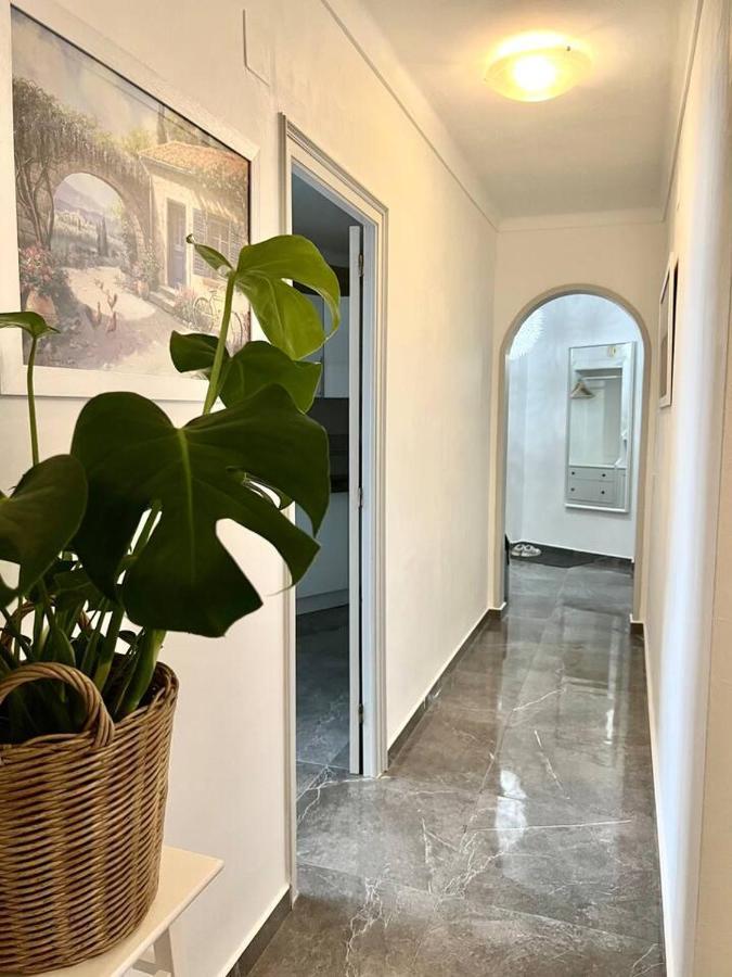Amplio Apartamento Tranquilo Cerca De La Playa Roses Ngoại thất bức ảnh